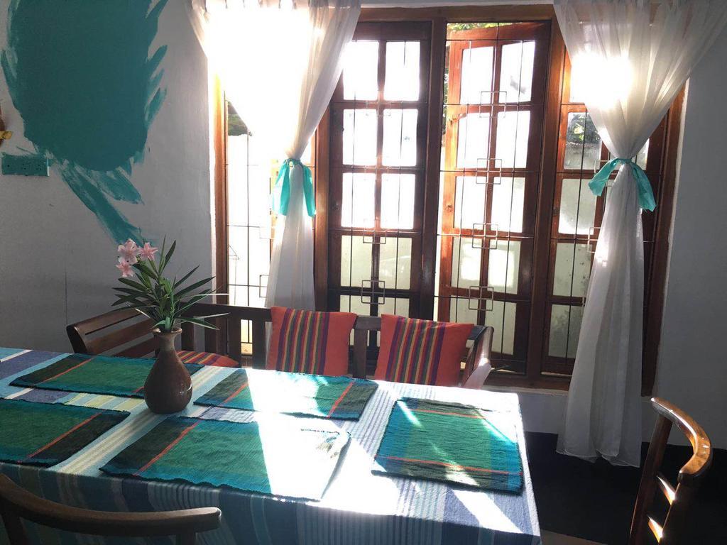 C- World Hotel Trincomalee Ngoại thất bức ảnh