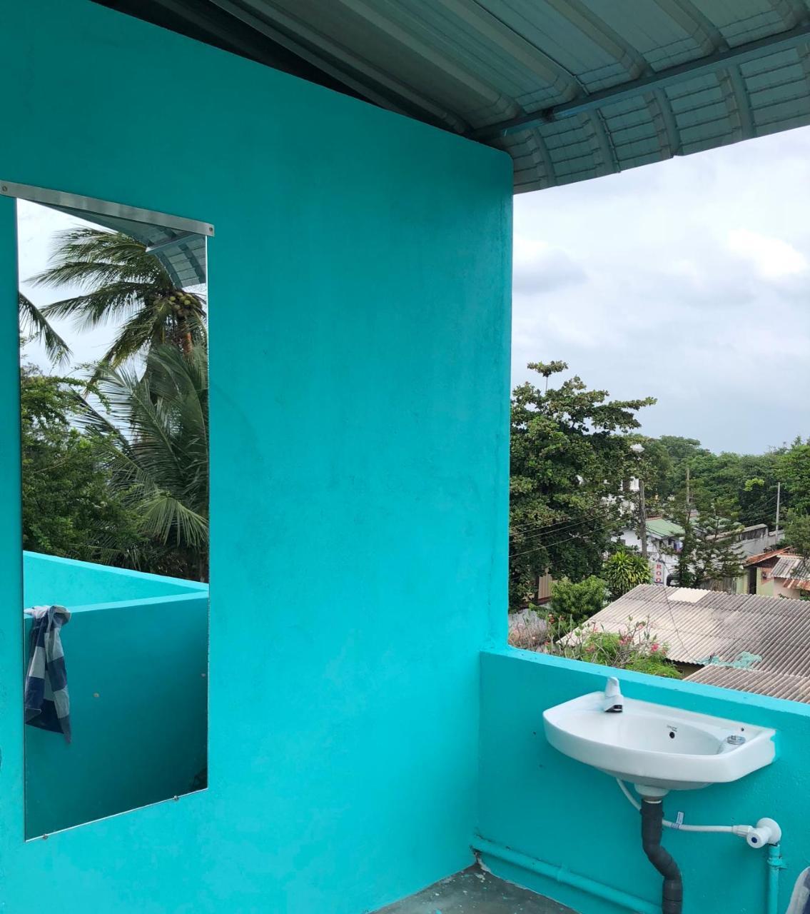 C- World Hotel Trincomalee Ngoại thất bức ảnh