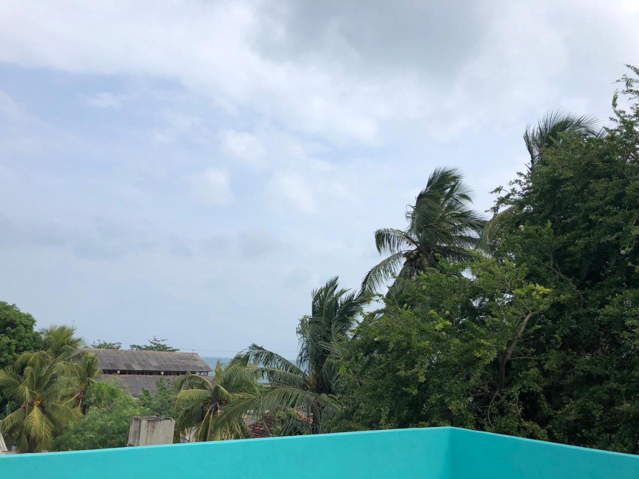 C- World Hotel Trincomalee Ngoại thất bức ảnh